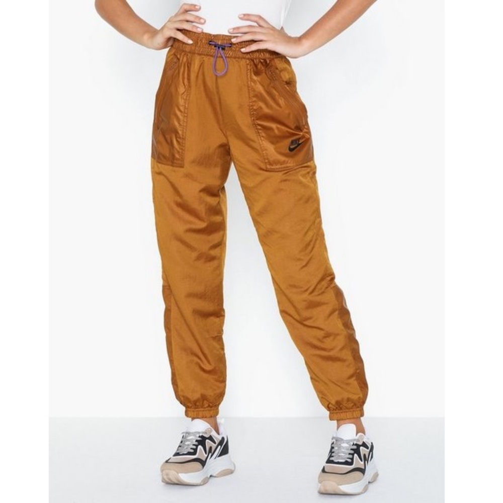 nike rebel sweatpants 🥥